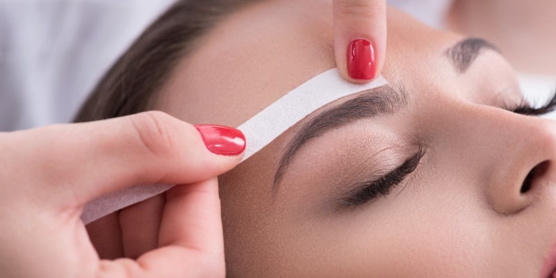 The Reasons Behind the Popularity of Eyebrow Waxing Kits